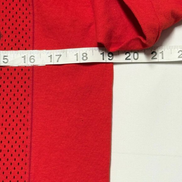 NEW Kareem Hunt Fans Only Red M Long Sleeve J-Tee Shirt With Signature Print - Picture 8 of 9